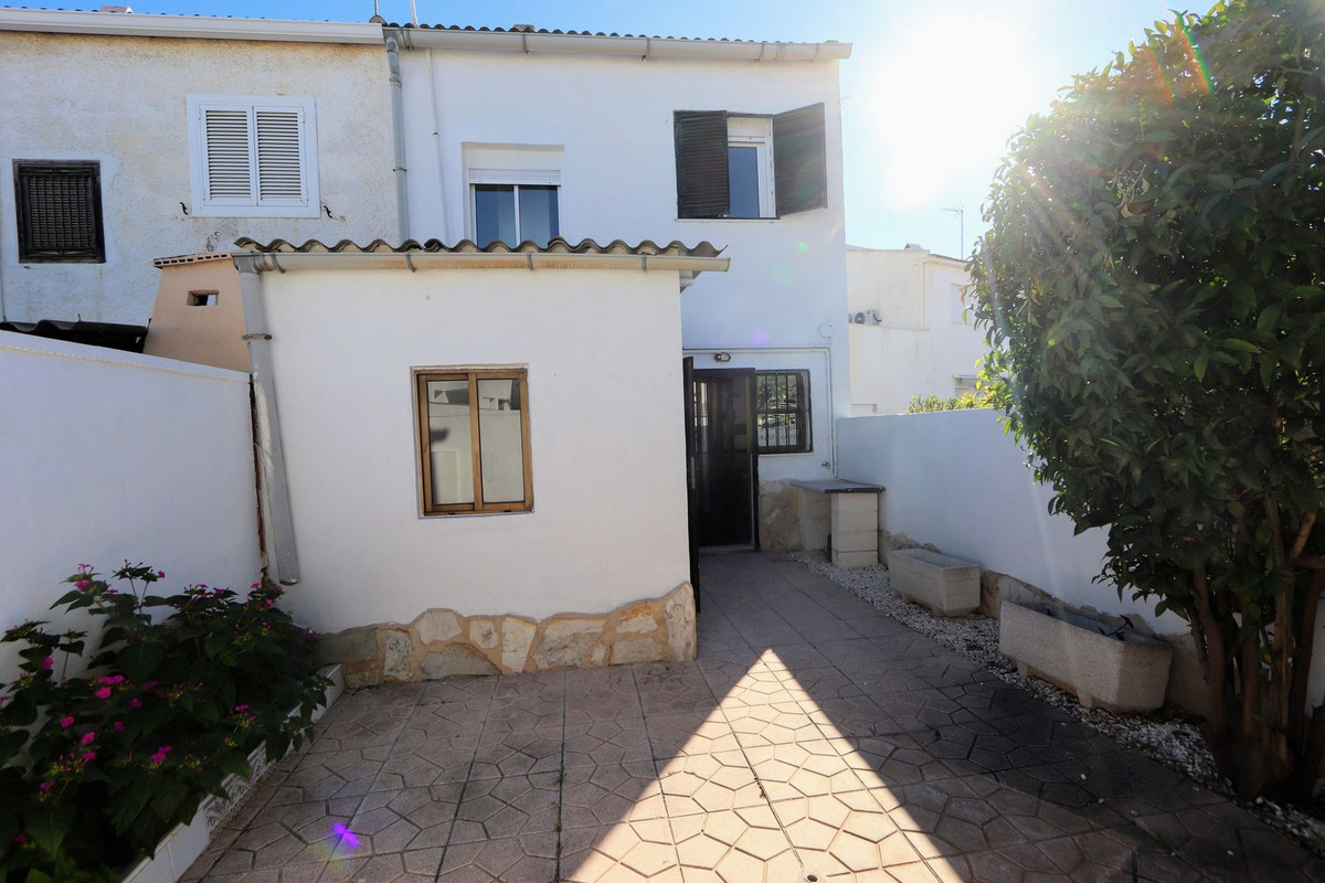 Se vende Pareada de 3 dormitorios en Costa Blanca, Alicante, España