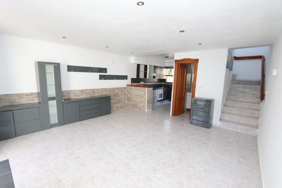 Se vende Pareada de 3 dormitorios en Costa Blanca, Alicante, España