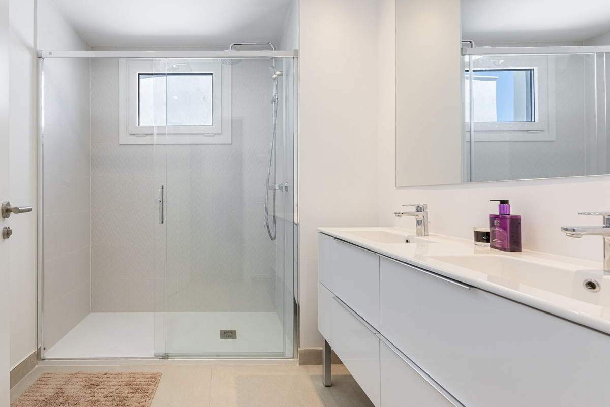 3 Bed Apartment for sale in Bel Air Costa Del Sol, Málaga, Spain