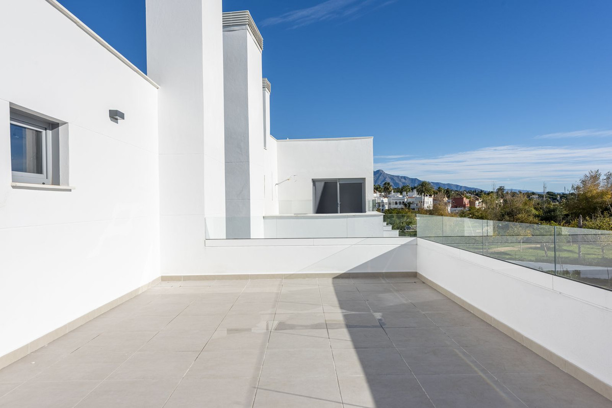 3 Bed Apartment for sale in Bel Air Costa Del Sol, Málaga, Spain