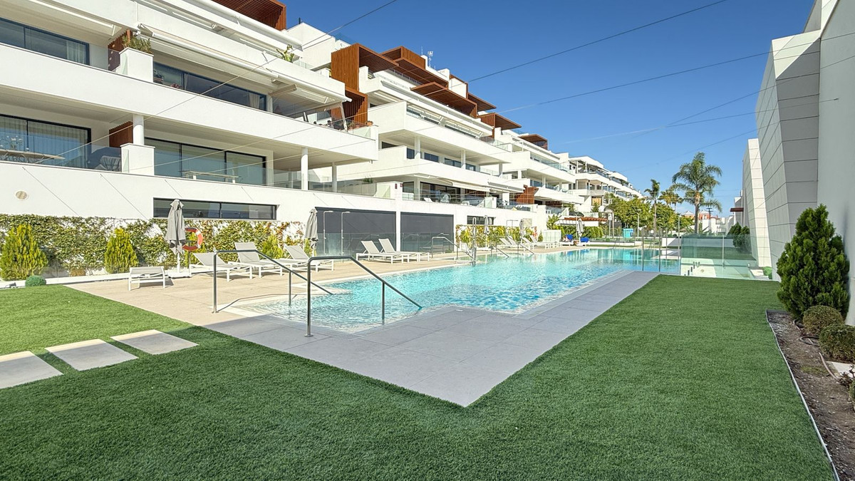 2 Bed Apartment for sale in Estepona Costa Del Sol, Málaga, Spain
