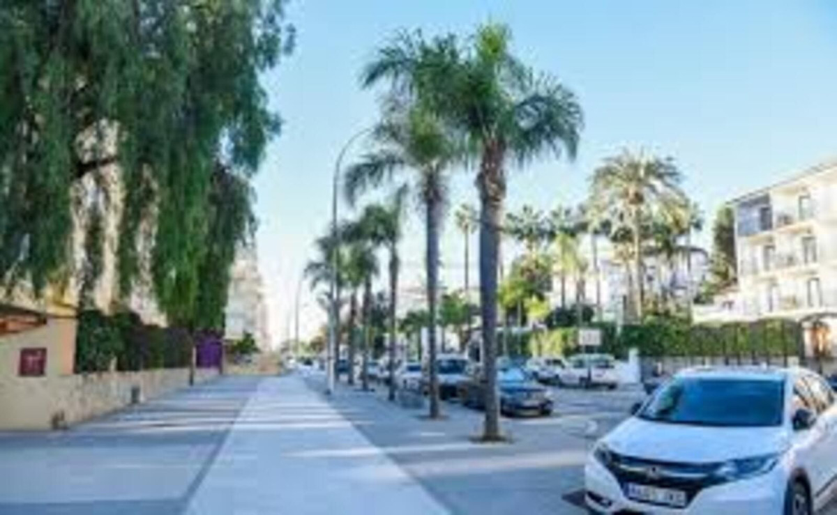 Se vende Local comercial de 1 dormitorios en Costa Del Sol, Málaga, España