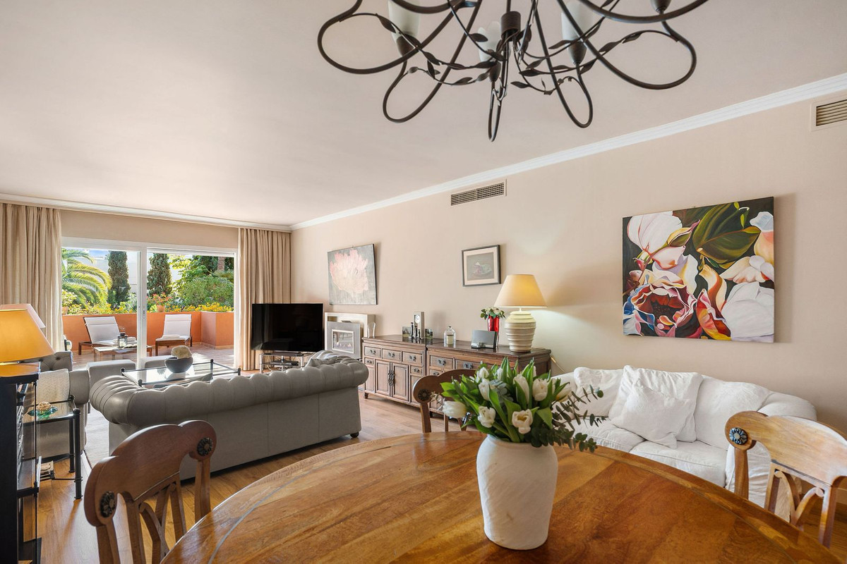 2 Bed Apartment for sale in Marbella Costa Del Sol, Málaga, Spain