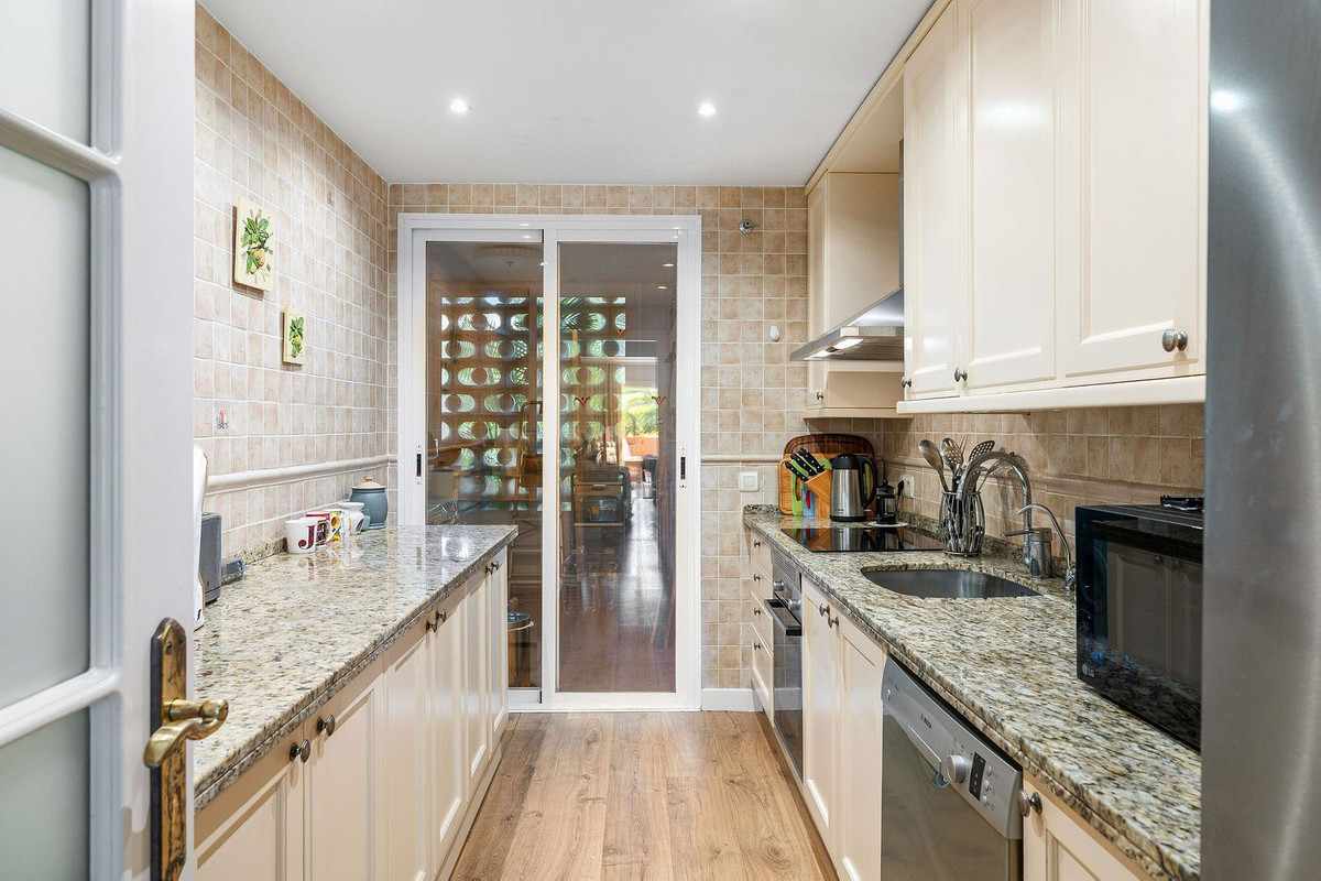 2 Bed Apartment for sale in Marbella Costa Del Sol, Málaga, Spain