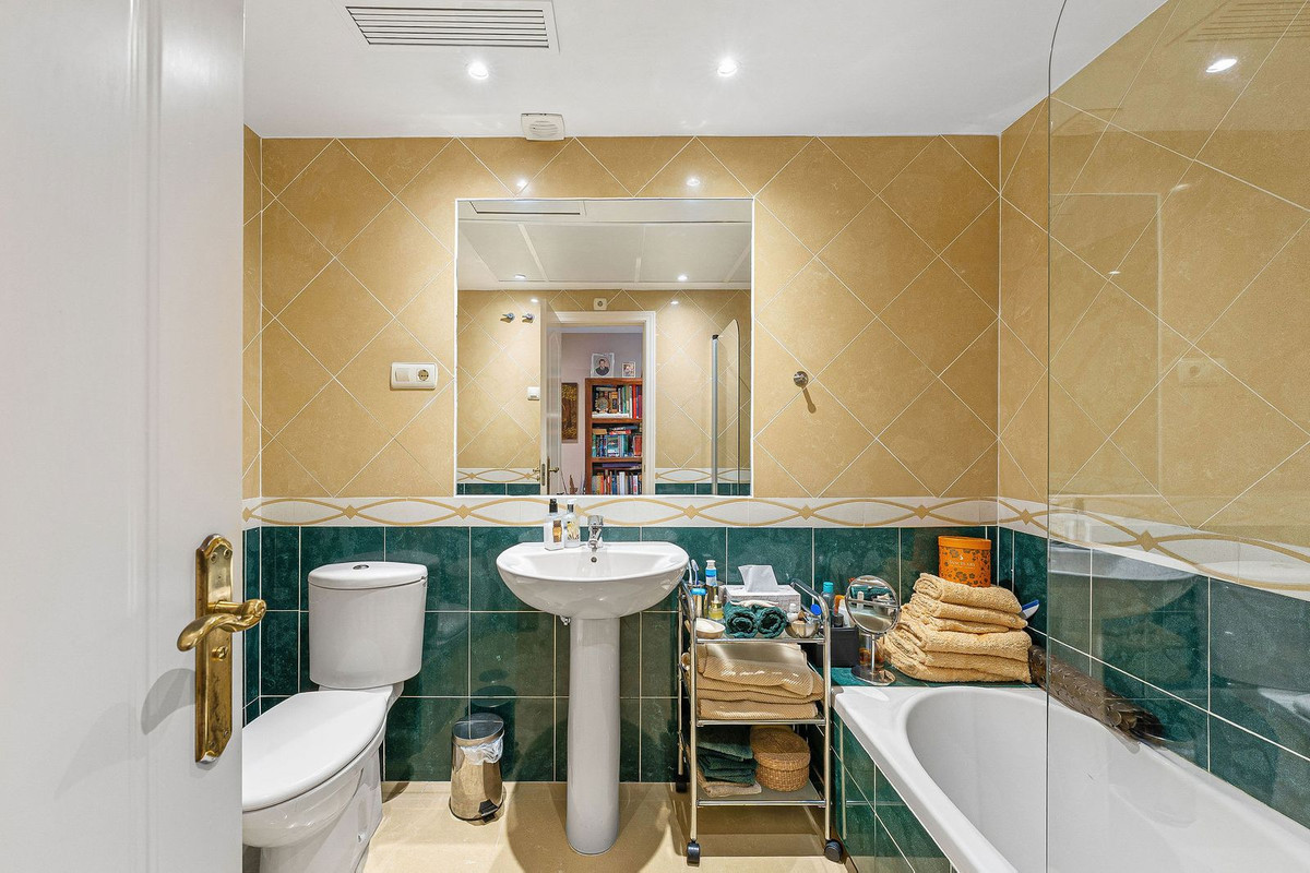 2 Bed Apartment for sale in Marbella Costa Del Sol, Málaga, Spain