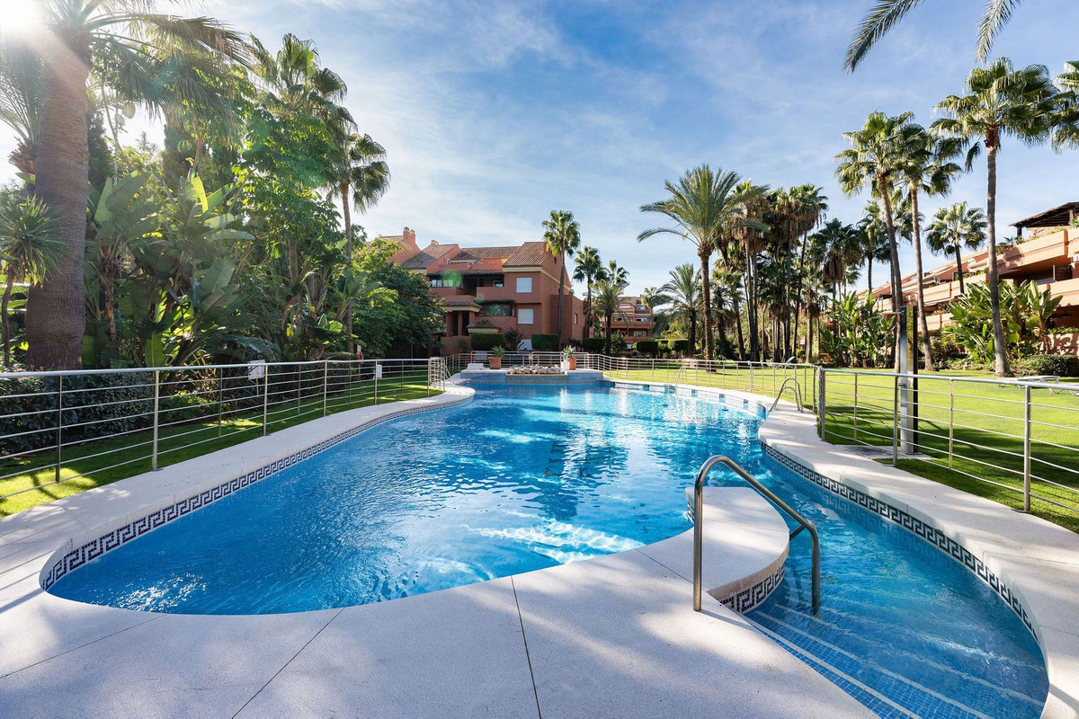 2 Bed Apartment for sale in Marbella Costa Del Sol, Málaga, Spain