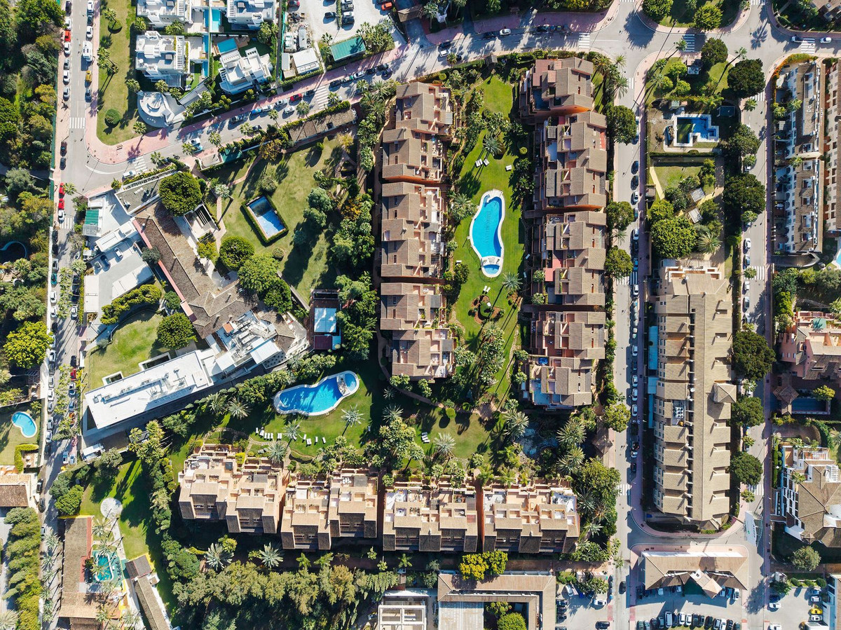 2 Bed Apartment for sale in Marbella Costa Del Sol, Málaga, Spain