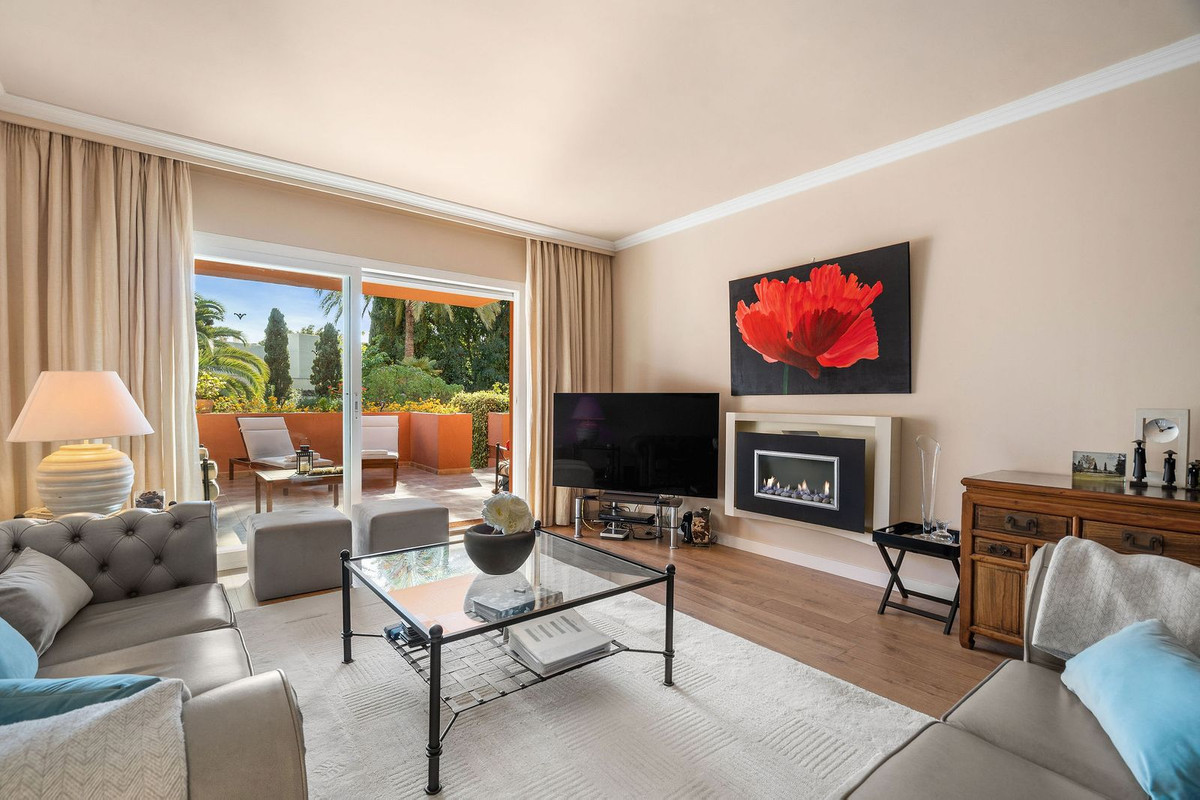 2 Bed Apartment for sale in Marbella Costa Del Sol, Málaga, Spain