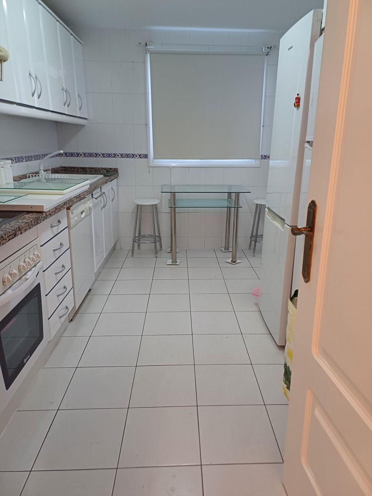Se vende Apartamento Planta Media de 3 dormitorios en Costa Del Sol, Málaga, España