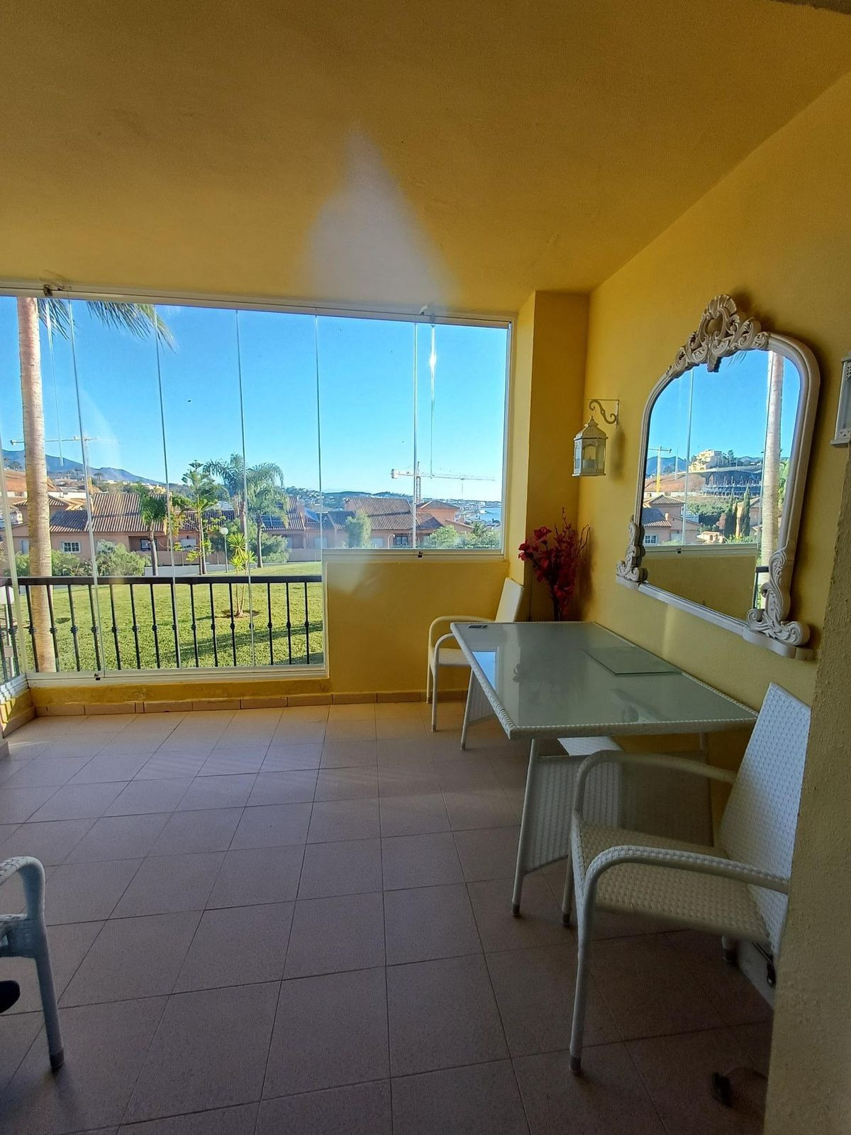 Se vende Apartamento Planta Media de 3 dormitorios en Costa Del Sol, Málaga, España
