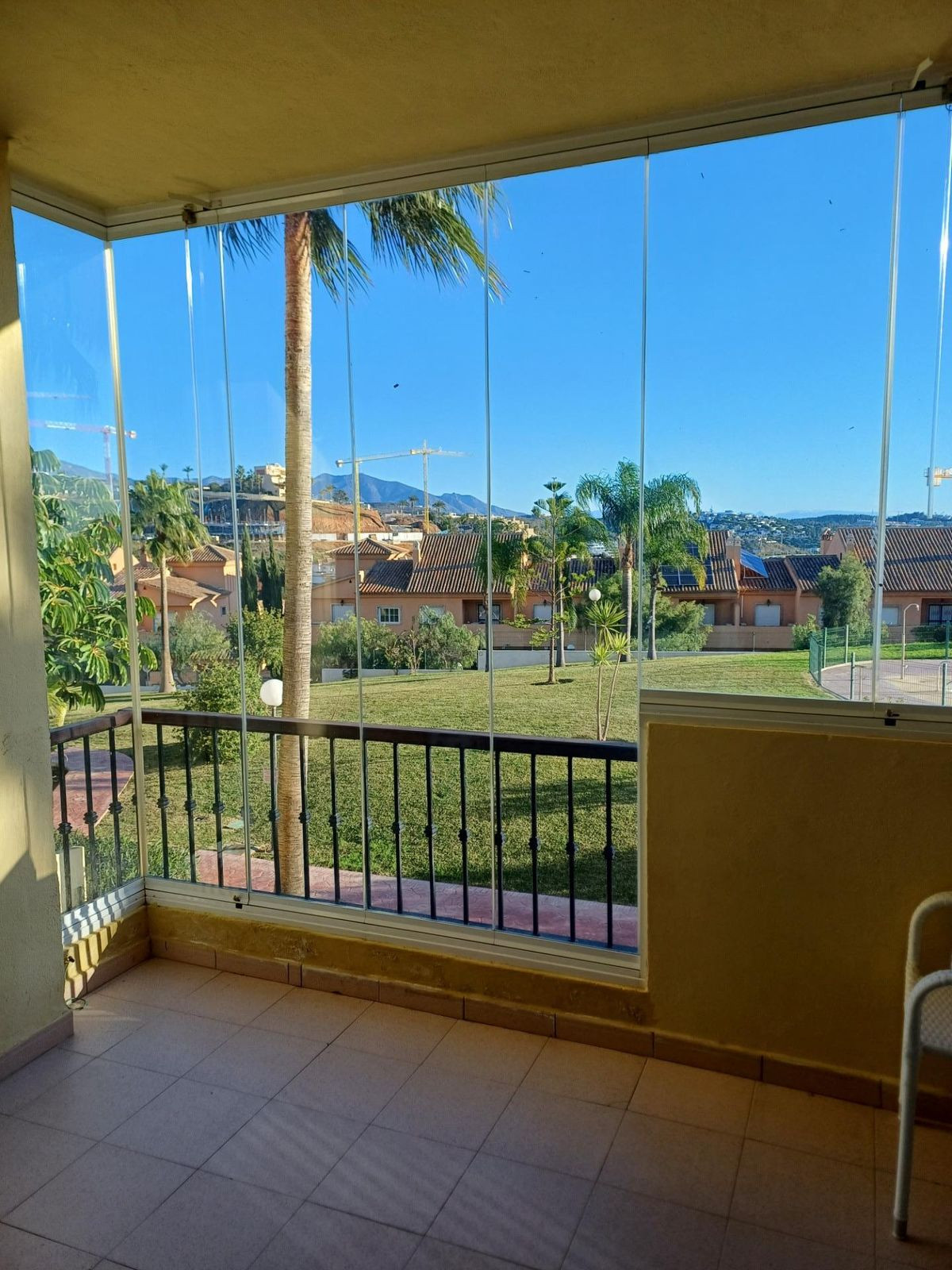 Se vende Apartamento Planta Media de 3 dormitorios en Costa Del Sol, Málaga, España
