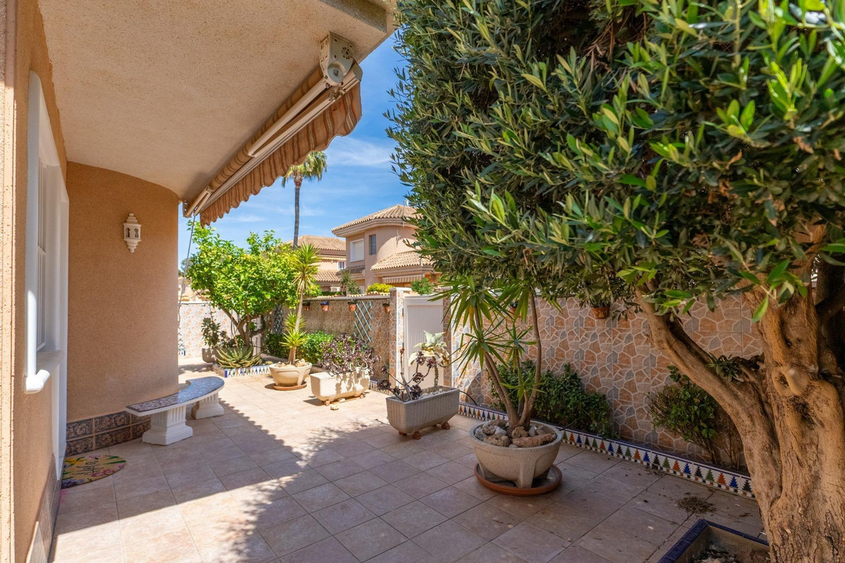 3 Bed Townhouse for sale in Torrevieja Costa Blanca, Alicante, Spain