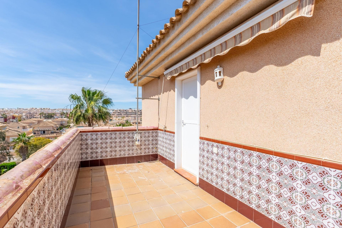 3 Bed Townhouse for sale in Torrevieja Costa Blanca, Alicante, Spain