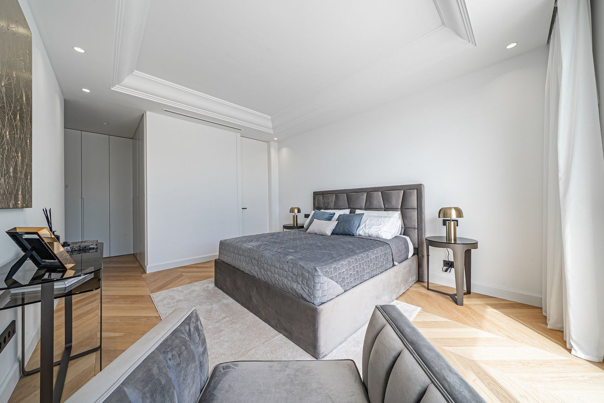 Se vende Villa - Chalet de 5 dormitorios en Costa Del Sol, Málaga, España
