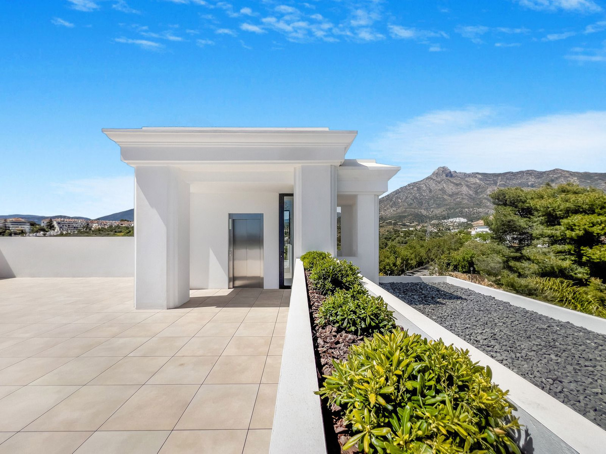 Se vende Villa - Chalet de 5 dormitorios en Costa Del Sol, Málaga, España