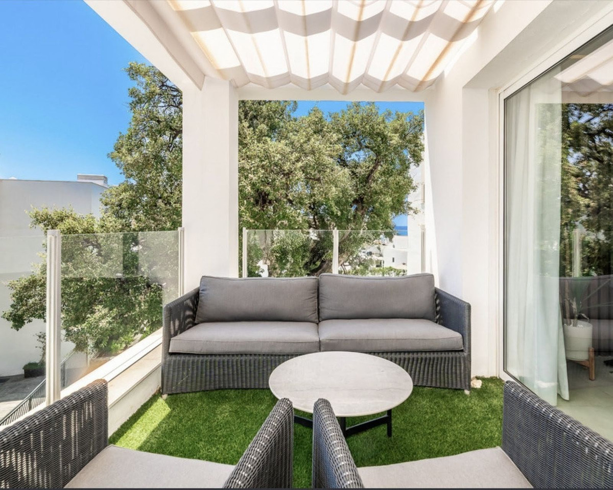 3 Bed Apartment for sale in Altos De Los Monteros Costa Del Sol, Málaga, Spain