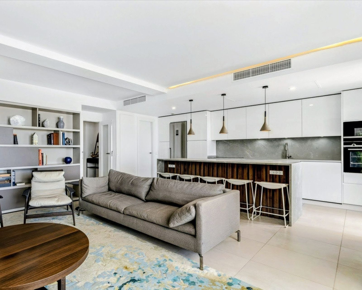 3 Bed Apartment for sale in Altos De Los Monteros Costa Del Sol, Málaga, Spain