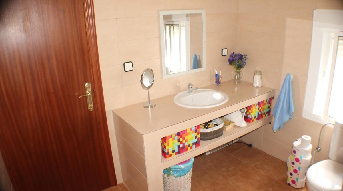 4 Bed Townhouse for sale in Gibralgalia Costa Del Sol, Málaga, Spain