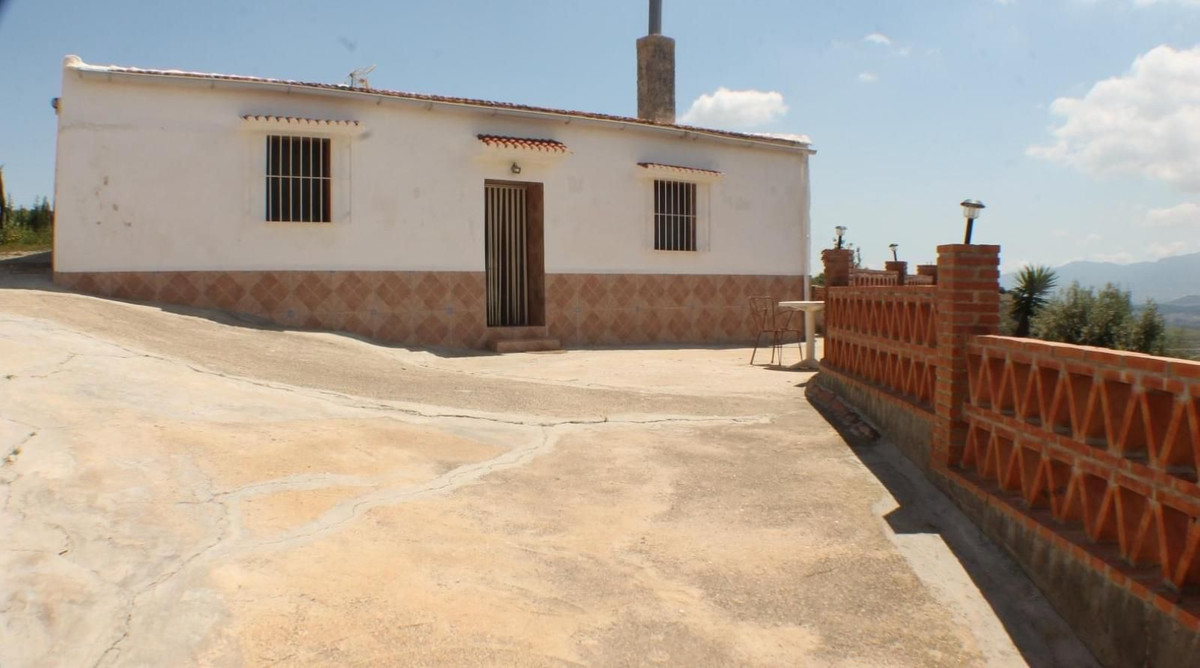 4 Bed Townhouse for sale in Gibralgalia Costa Del Sol, Málaga, Spain