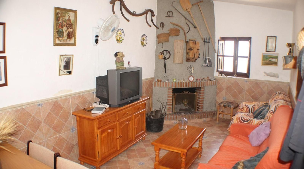 4 Bed Townhouse for sale in Gibralgalia Costa Del Sol, Málaga, Spain