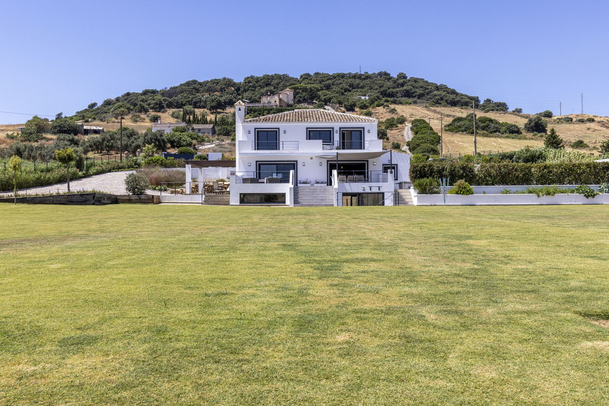 Se vende Villa - Chalet de 4 dormitorios en Costa Del Sol, Málaga, España