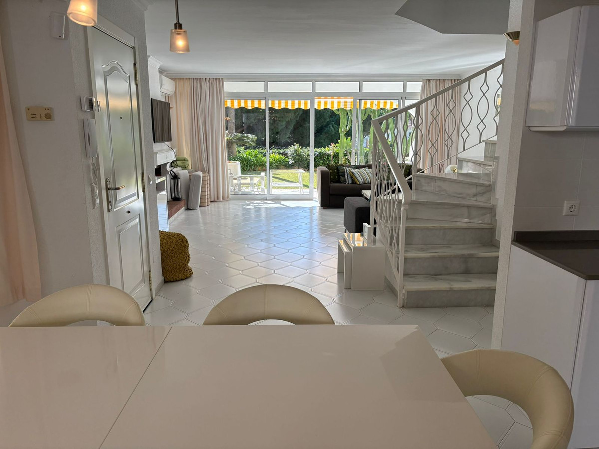 Se vende Pareada de 3 dormitorios en Costa Del Sol, Málaga, España