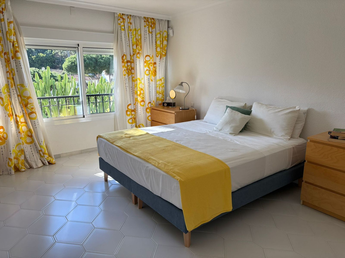 Se vende Pareada de 3 dormitorios en Costa Del Sol, Málaga, España