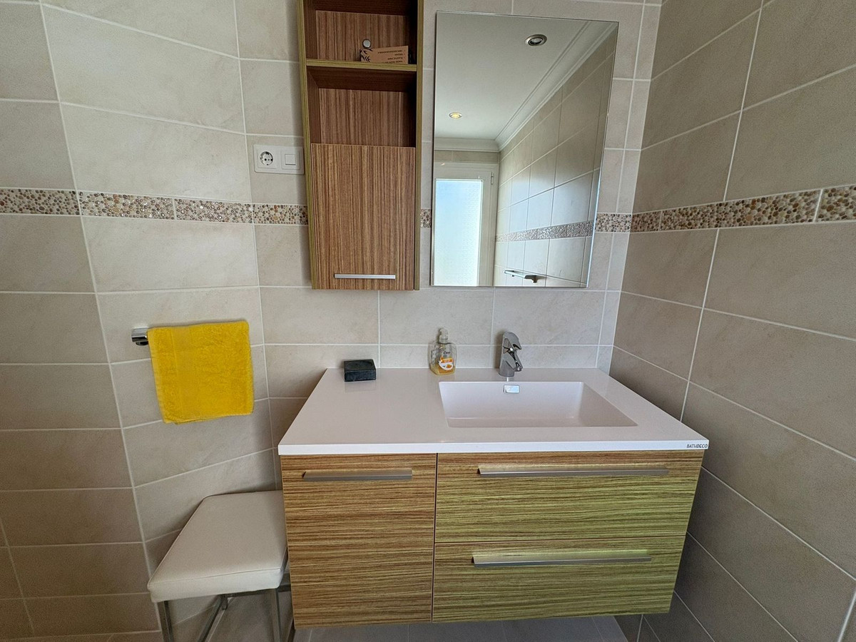Se vende Pareada de 3 dormitorios en Costa Del Sol, Málaga, España