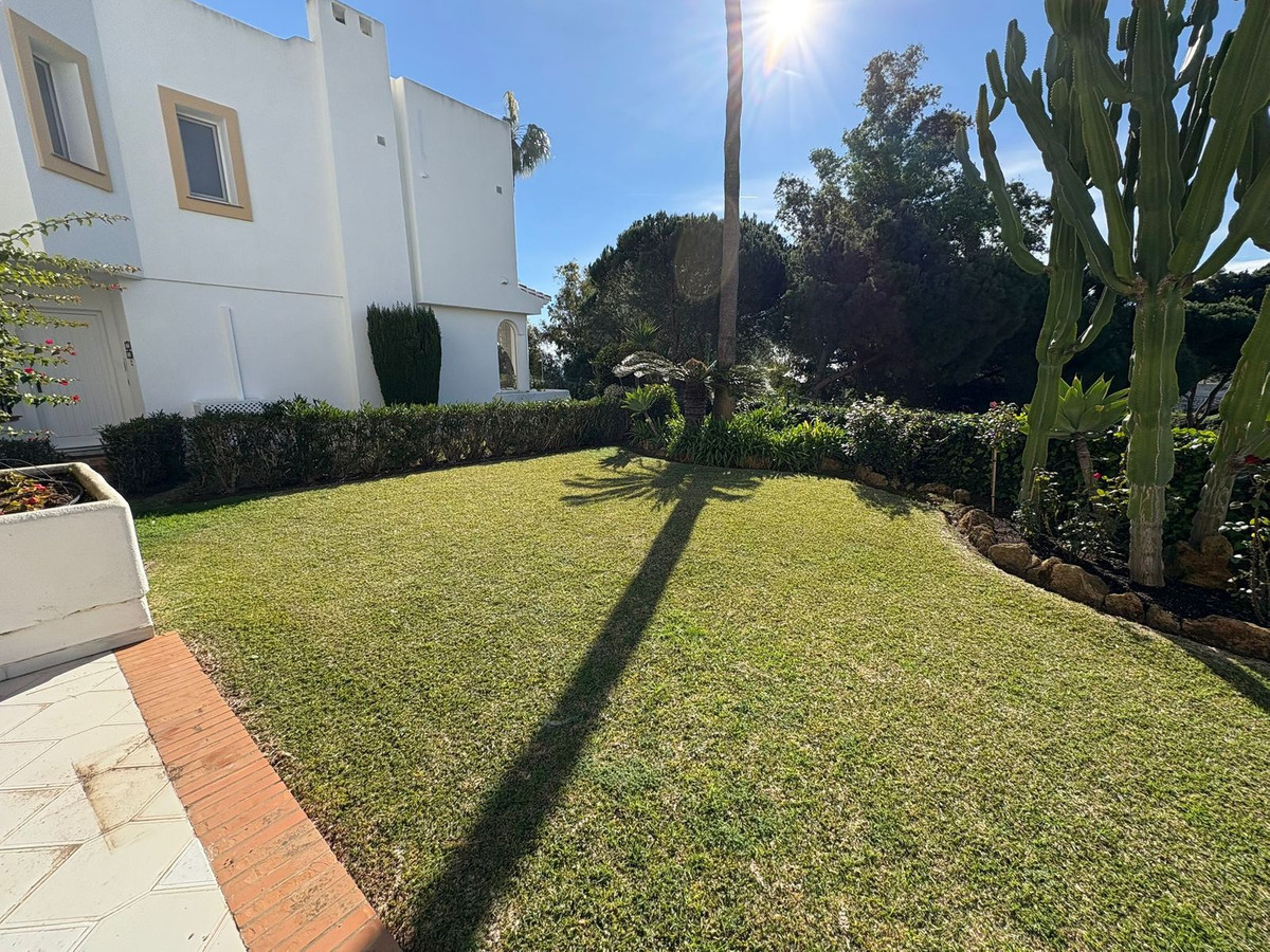 Se vende Pareada de 3 dormitorios en Costa Del Sol, Málaga, España