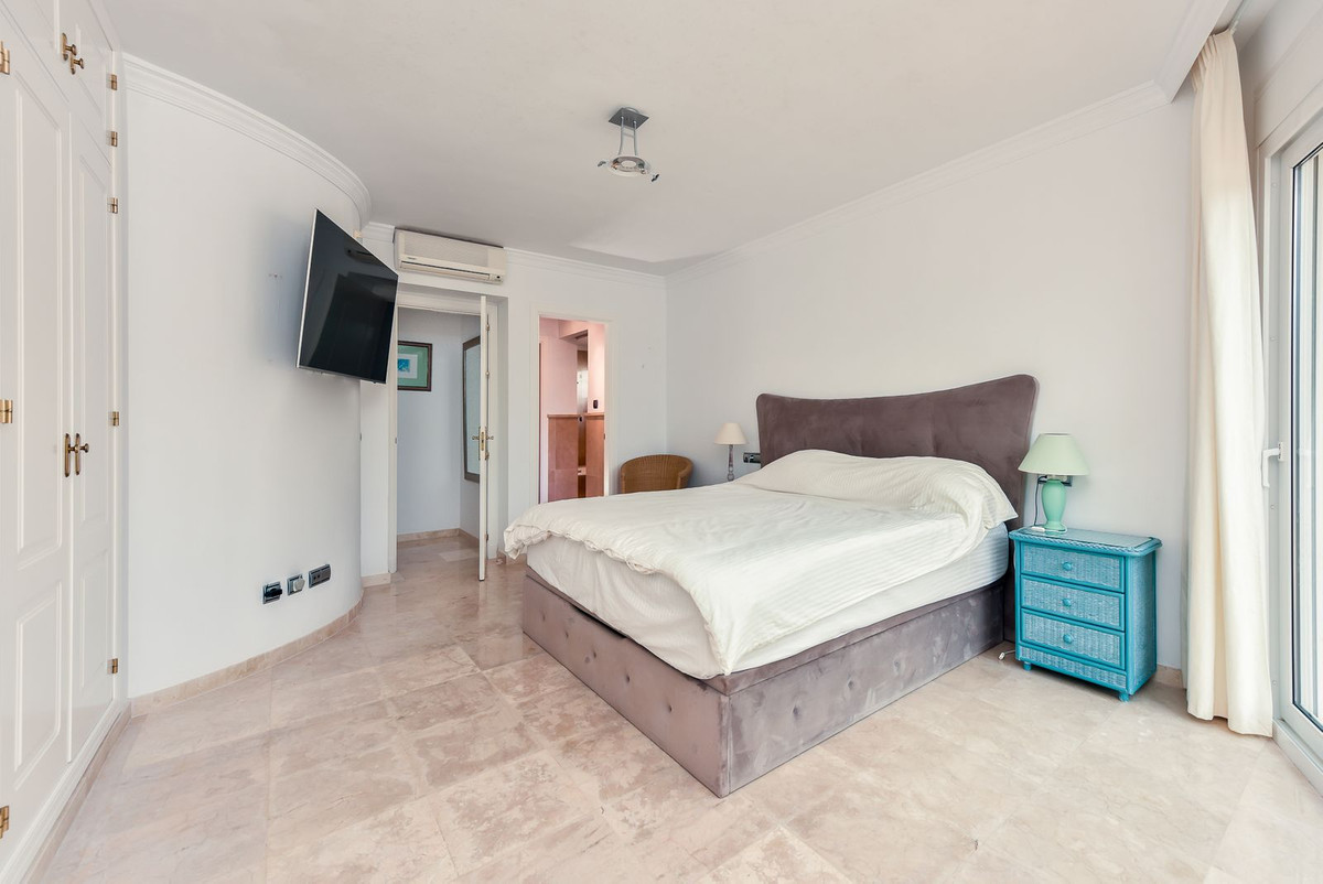 Se vende Villa - Chalet de 3 dormitorios en Costa Del Sol, Málaga, España
