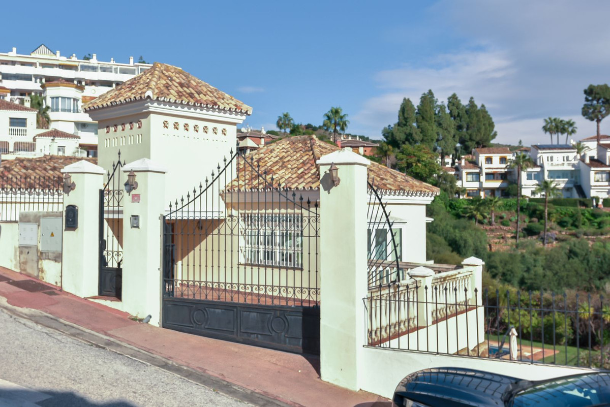 Se vende Villa - Chalet de 3 dormitorios en Costa Del Sol, Málaga, España