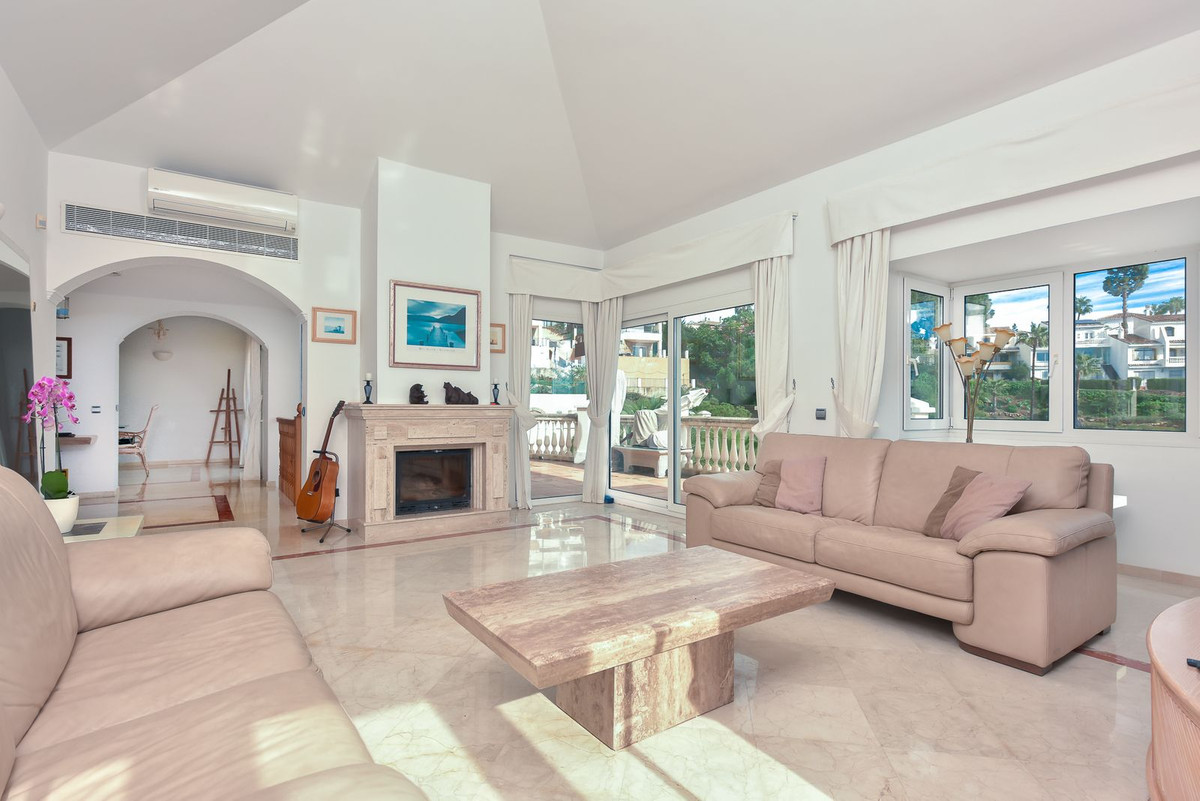 Se vende Villa - Chalet de 3 dormitorios en Costa Del Sol, Málaga, España