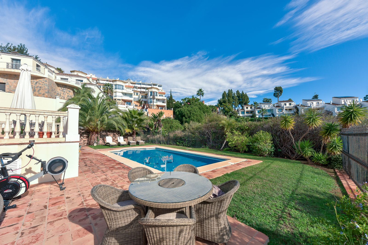 Se vende Villa - Chalet de 3 dormitorios en Costa Del Sol, Málaga, España