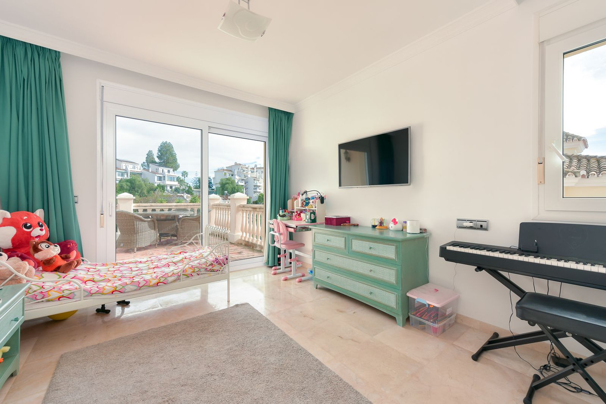Se vende Villa - Chalet de 3 dormitorios en Costa Del Sol, Málaga, España