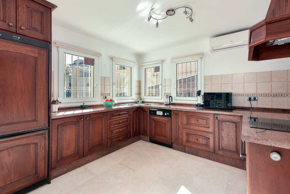 Se vende Villa - Chalet de 3 dormitorios en Costa Del Sol, Málaga, España