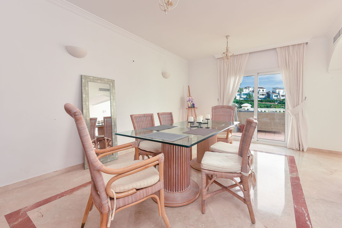 Se vende Villa - Chalet de 3 dormitorios en Costa Del Sol, Málaga, España