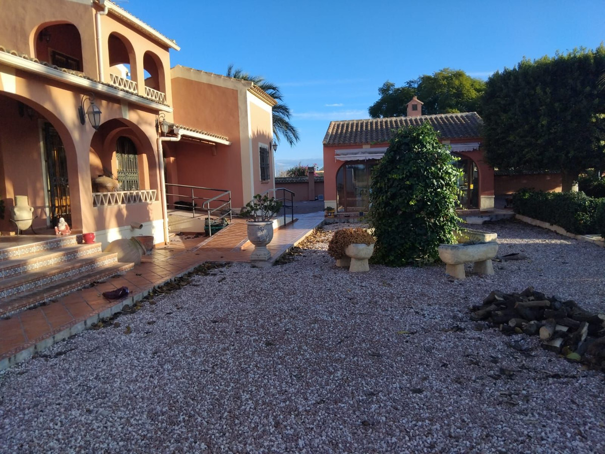 Se vende Villa - Chalet de 5 dormitorios en Costa Blanca, Alicante, España