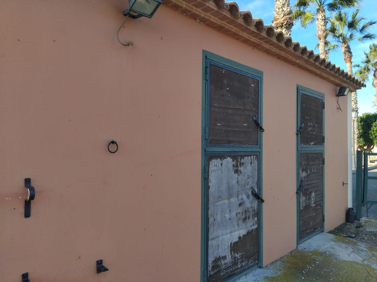 Se vende Villa - Chalet de 5 dormitorios en Costa Blanca, Alicante, España