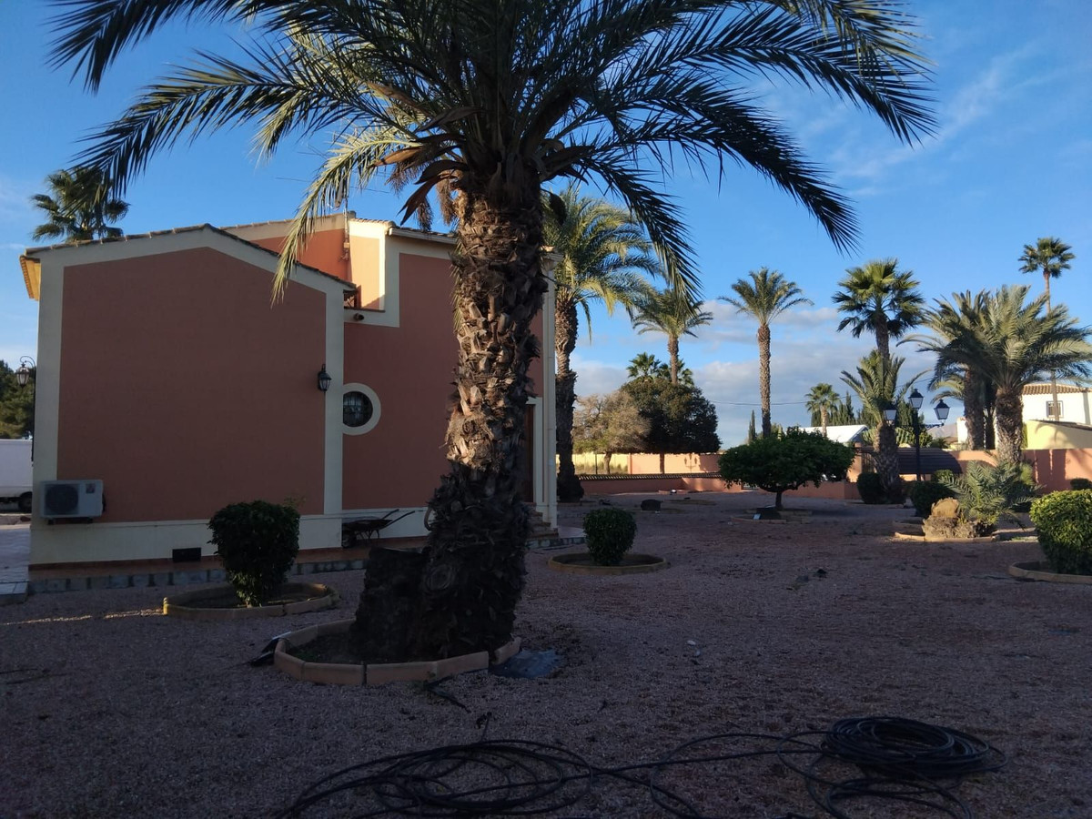 Se vende Villa - Chalet de 5 dormitorios en Costa Blanca, Alicante, España