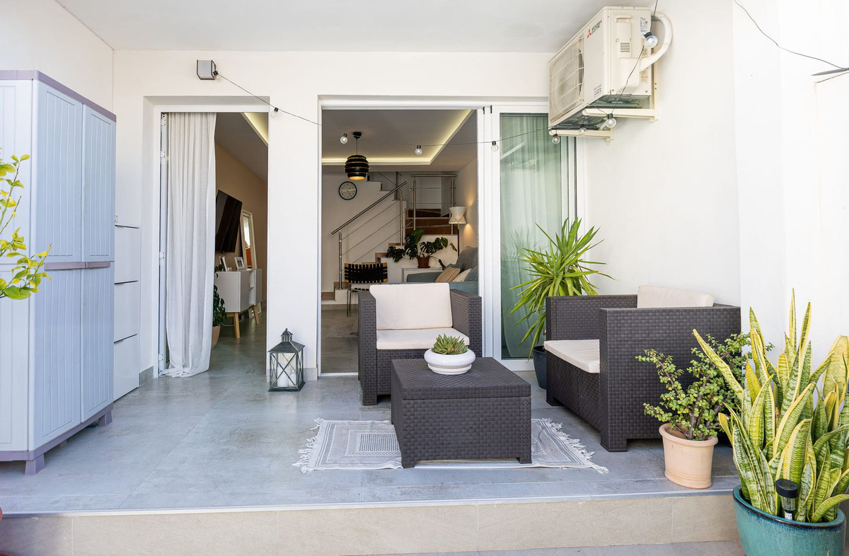 3 Bed Townhouse for sale in Torrevieja Costa Blanca, Alicante, Spain