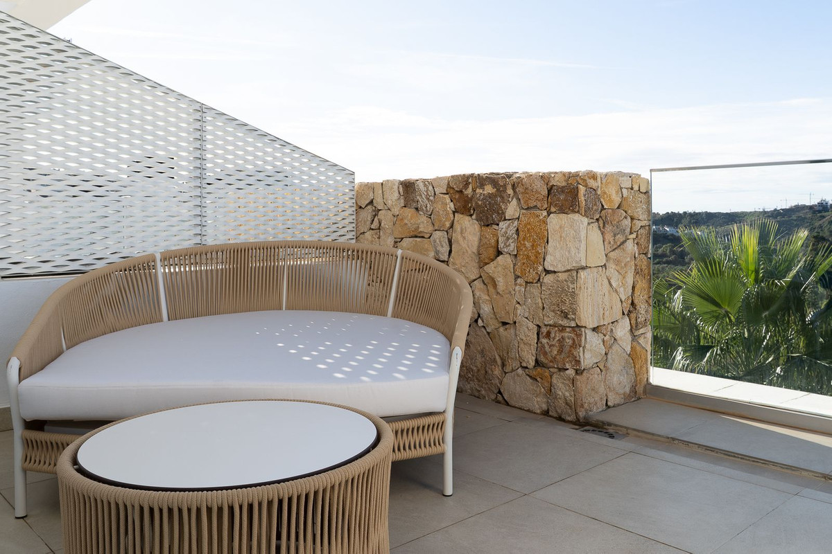 3 Bed Apartment for sale in Estepona Costa Del Sol, Málaga, Spain