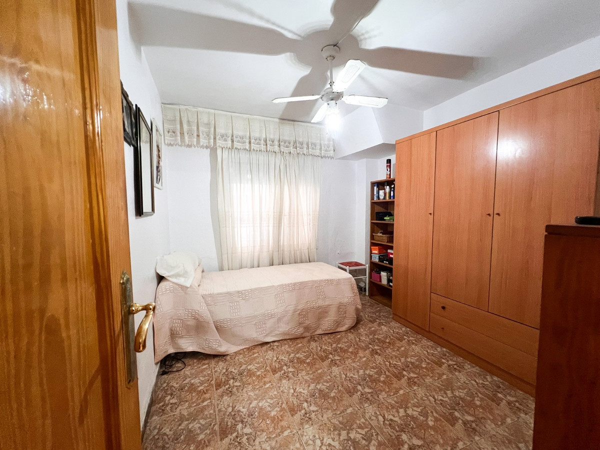 3 Bed Apartment for sale in Guardamar Del Segura Costa Blanca, Alicante, Spain
