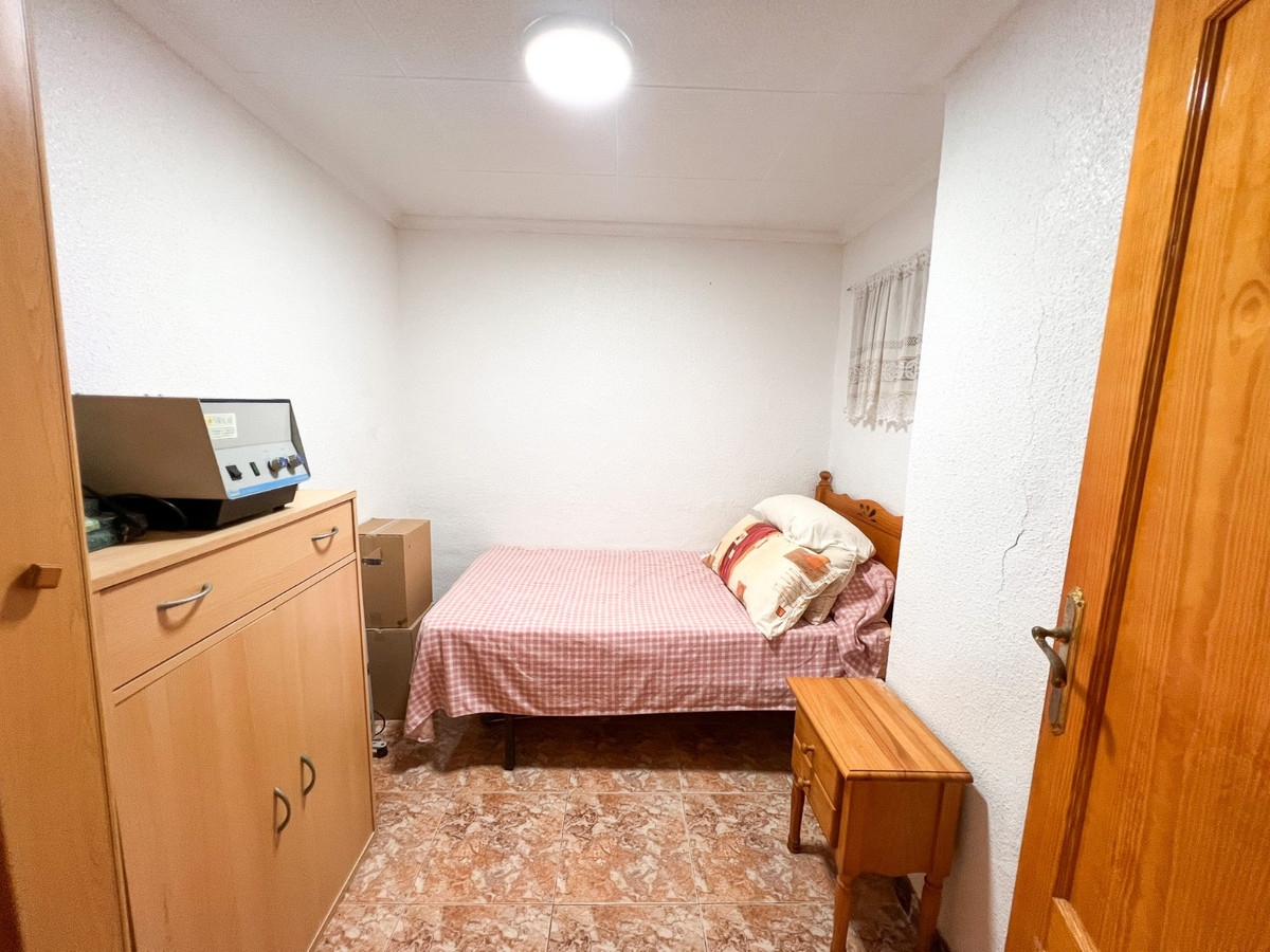 3 Bed Apartment for sale in Guardamar Del Segura Costa Blanca, Alicante, Spain