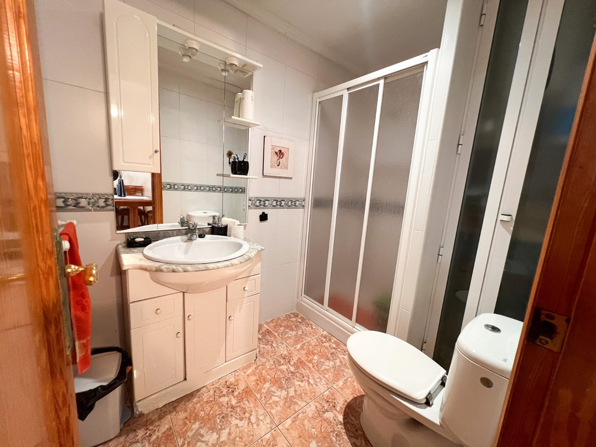 3 Bed Apartment for sale in Guardamar Del Segura Costa Blanca, Alicante, Spain