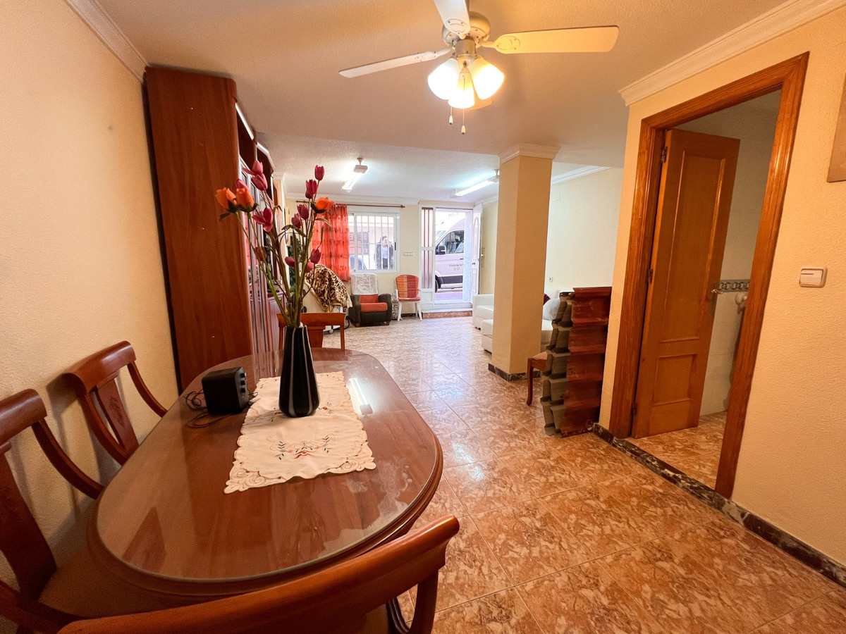3 Bed Apartment for sale in Guardamar Del Segura Costa Blanca, Alicante, Spain