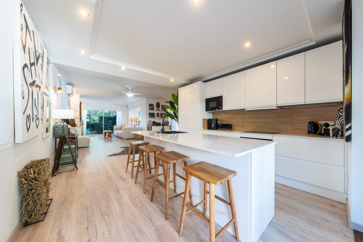 3 Bed Townhouse for sale in Hacienda Las Chapas Costa Del Sol, Málaga, Spain