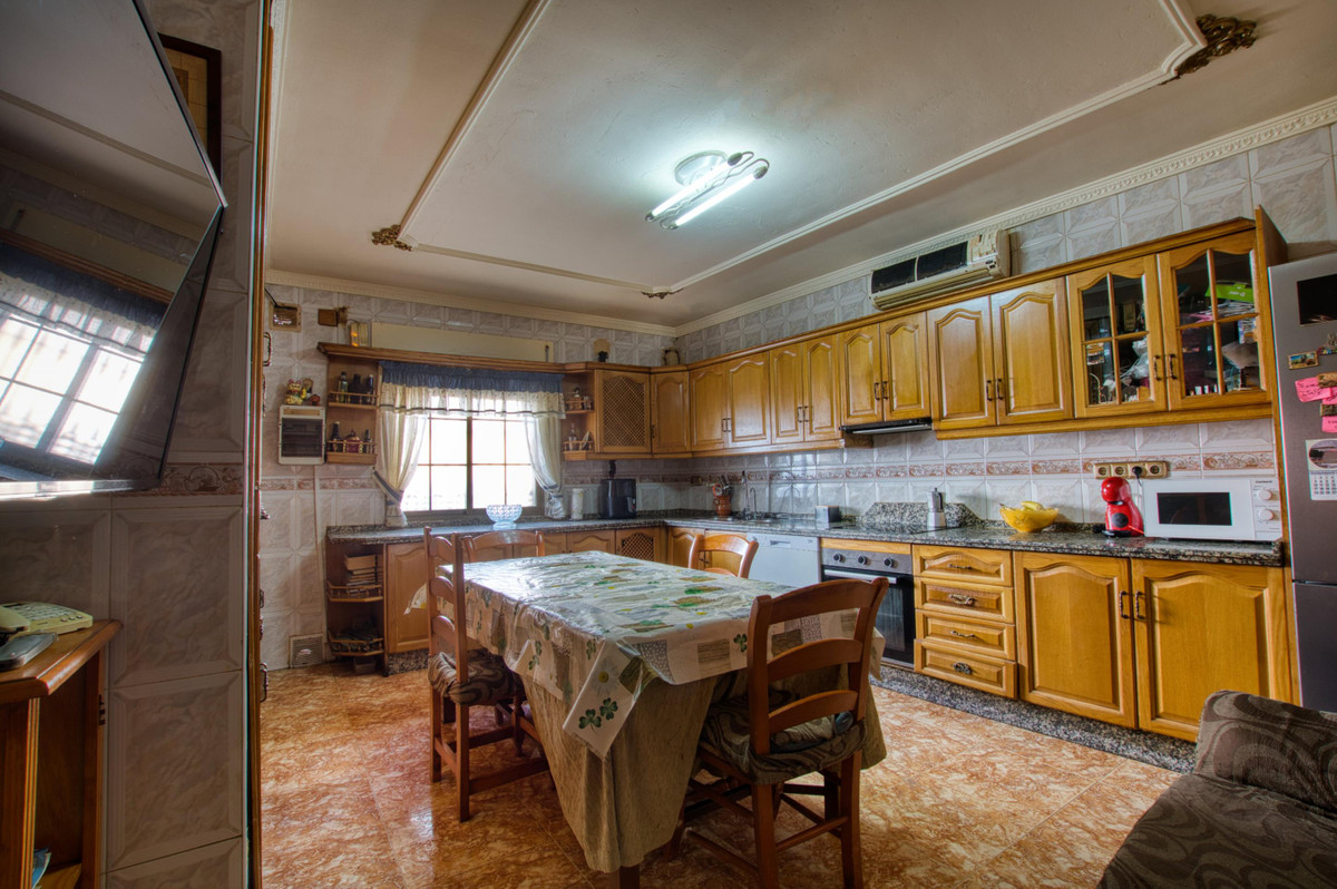 Se vende Villa - Chalet de 4 dormitorios en Costa Del Sol East, Málaga, España