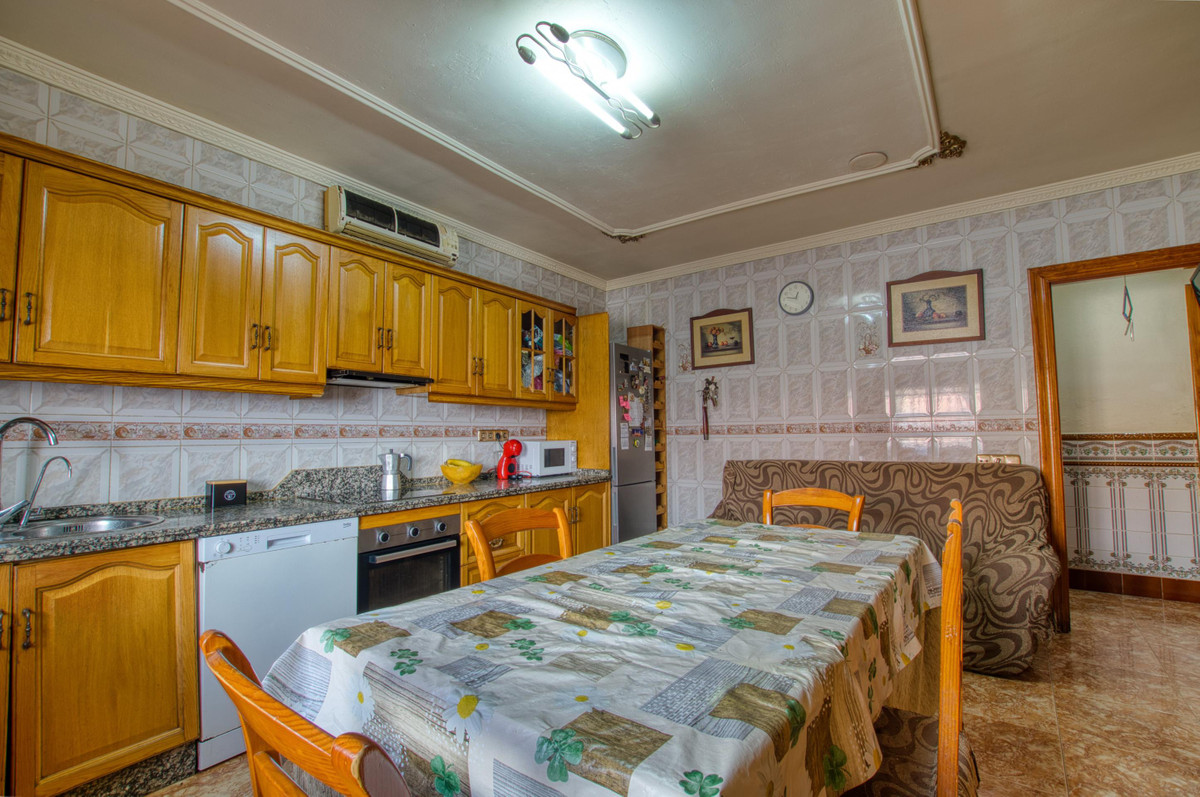 Se vende Villa - Chalet de 4 dormitorios en Costa Del Sol East, Málaga, España