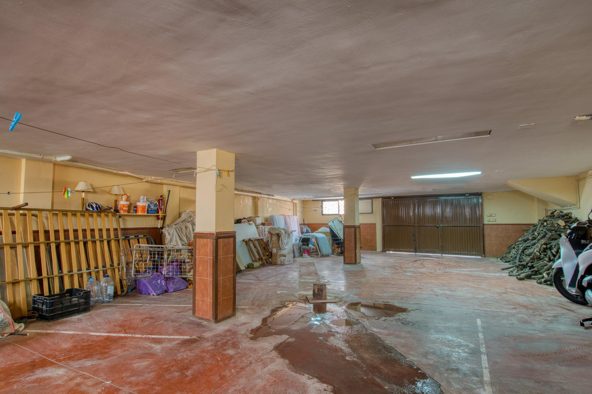 Se vende Villa - Chalet de 4 dormitorios en Costa Del Sol East, Málaga, España