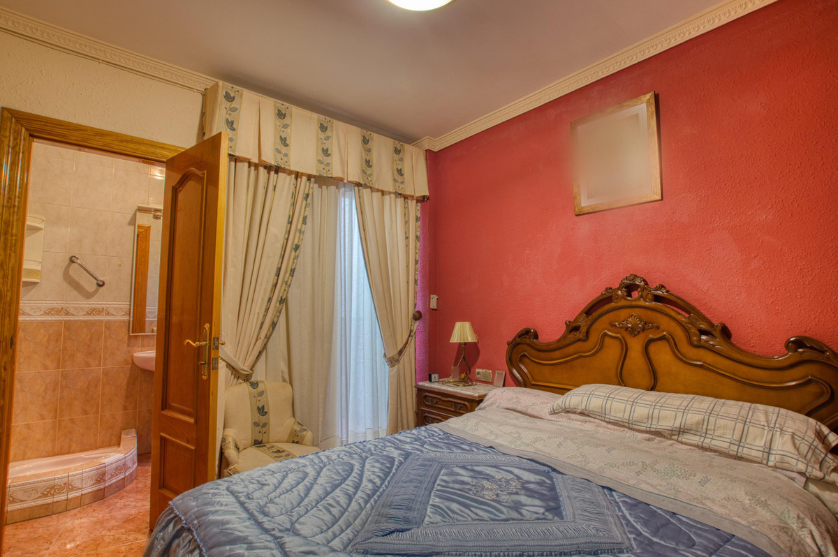 Se vende Villa - Chalet de 4 dormitorios en Costa Del Sol East, Málaga, España